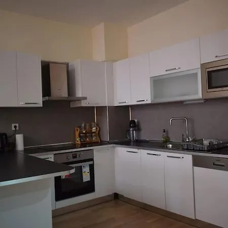 Beautiful 1 Bed Flat In Esenyurt Διαμέρισμα